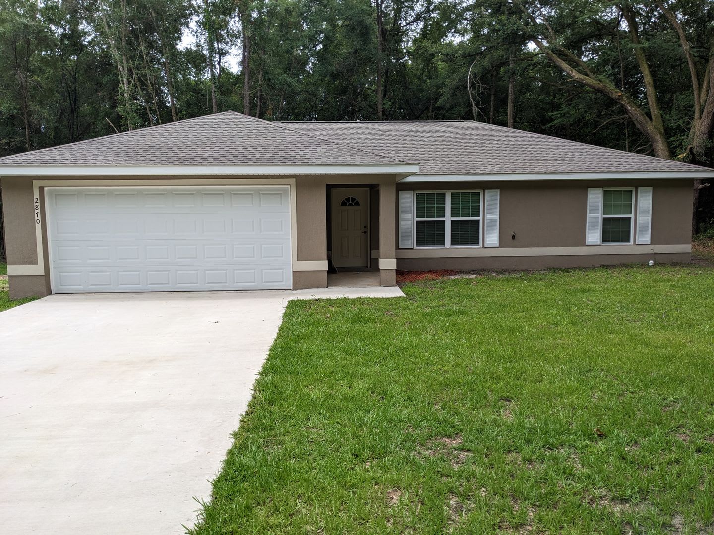 Almost New 3/2/2 garage – photo 1