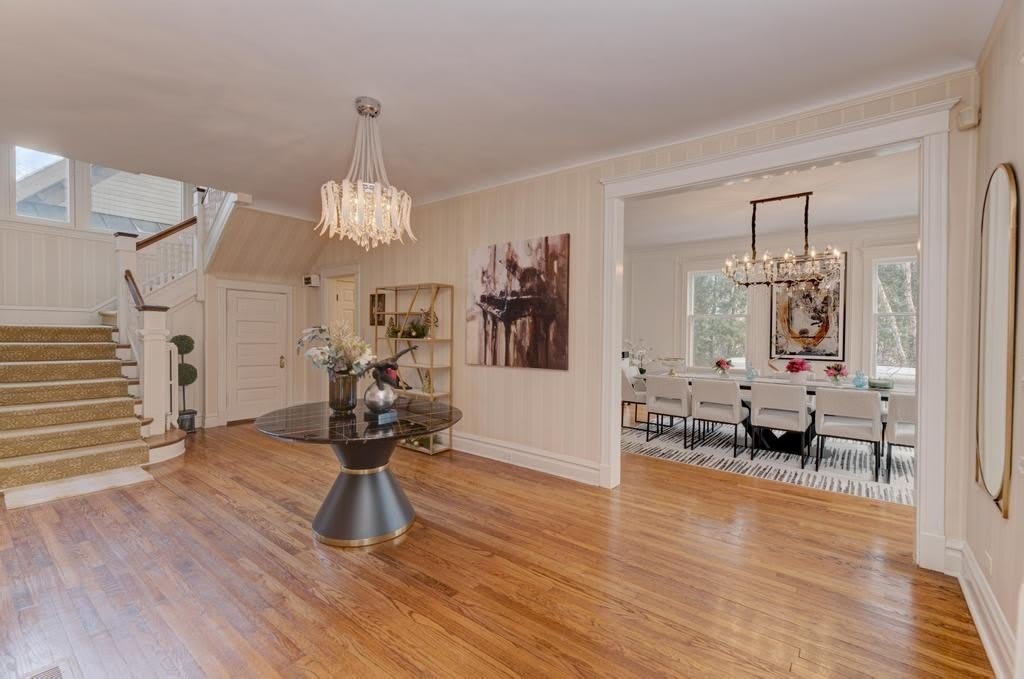 1499 Sheridan Road – photo 3