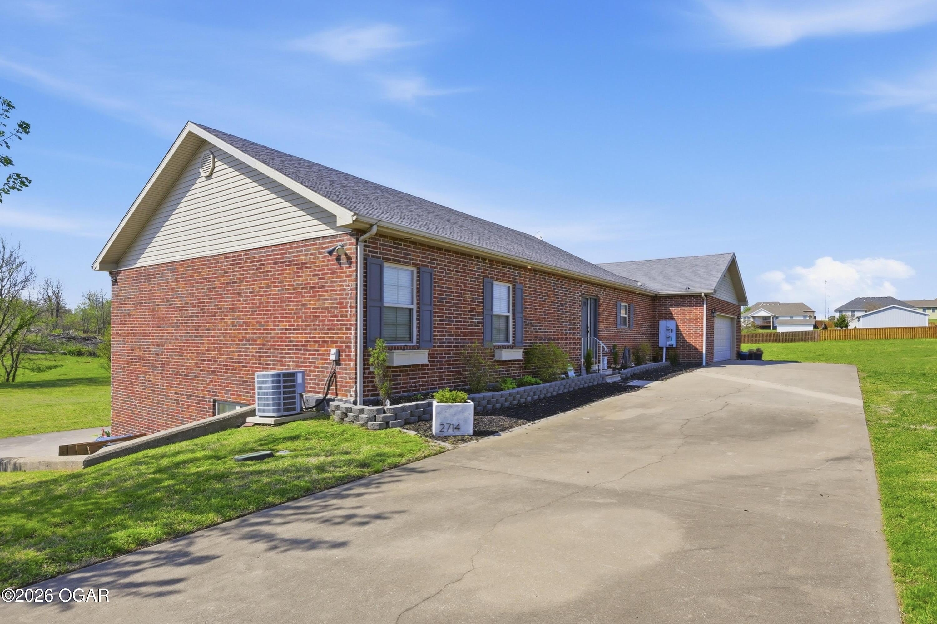 2714 S Adele Avenue – photo 3