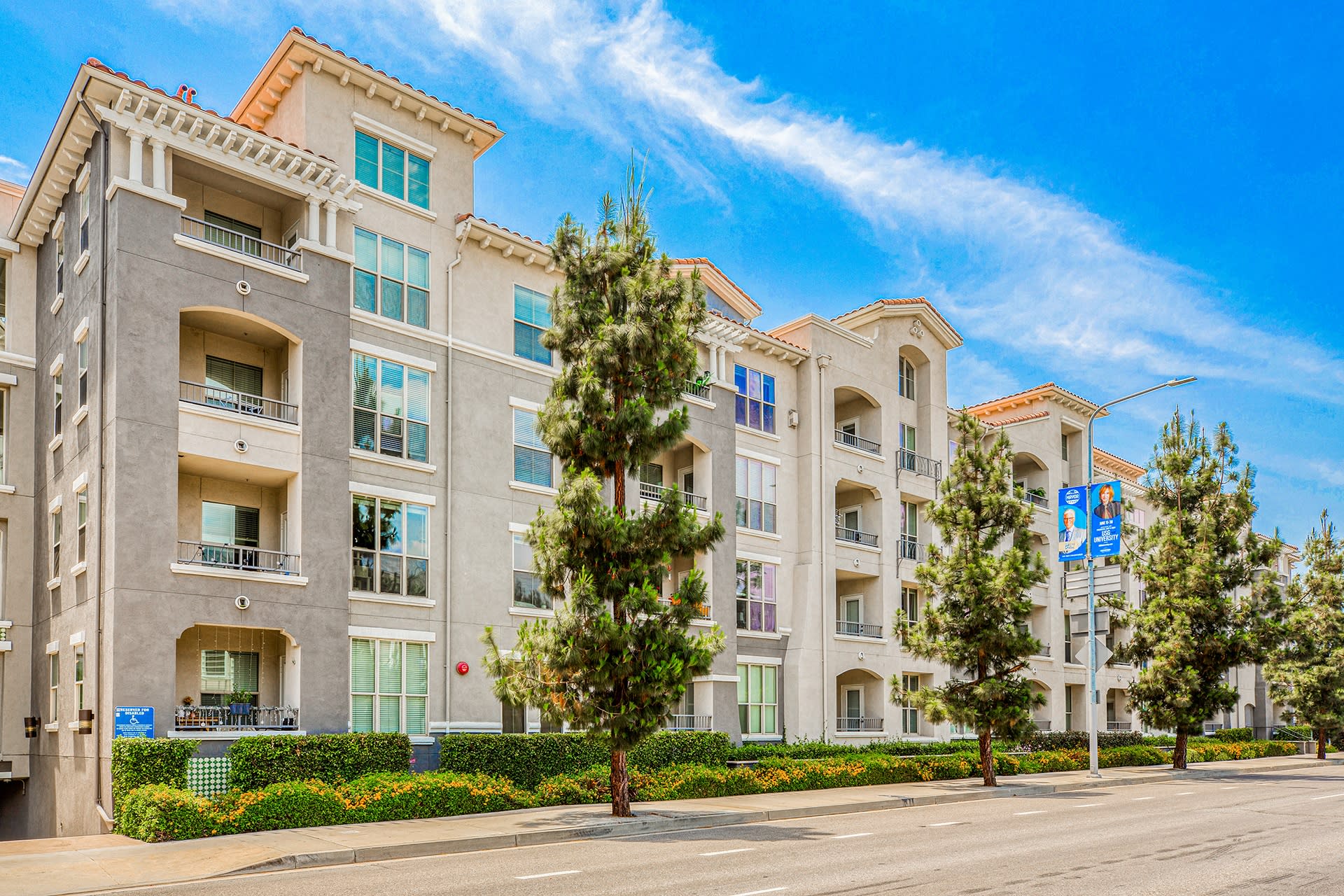 Windsor Lofts at Universal City – photo 2