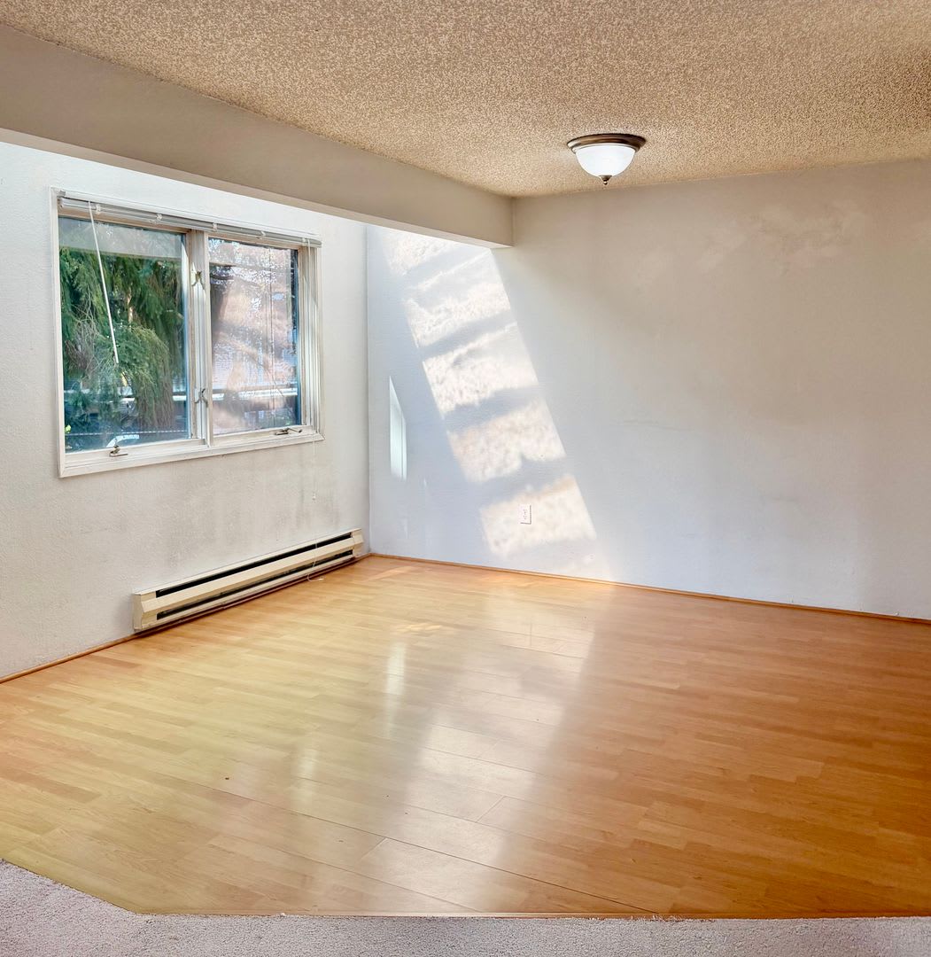 2 Bed 2 Bath Bellevue Crossroads Condo 2 595 Month – photo 5