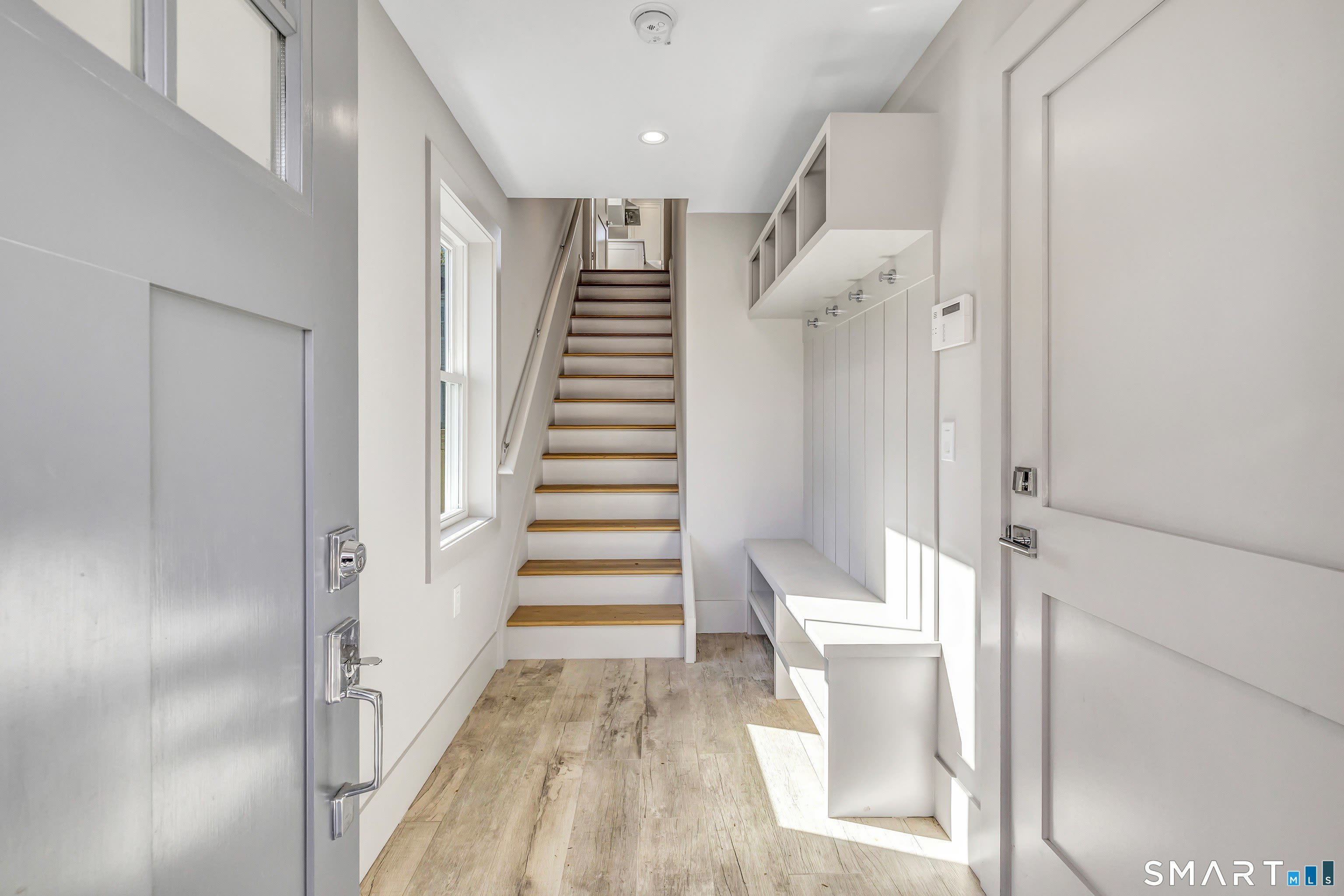 888 Oldfield Road – photo 3