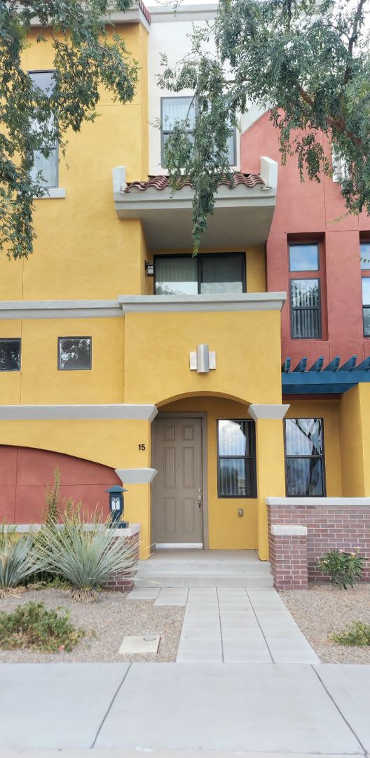 Great Downtown Chandler Location! Three Story Townhome! – photo 2