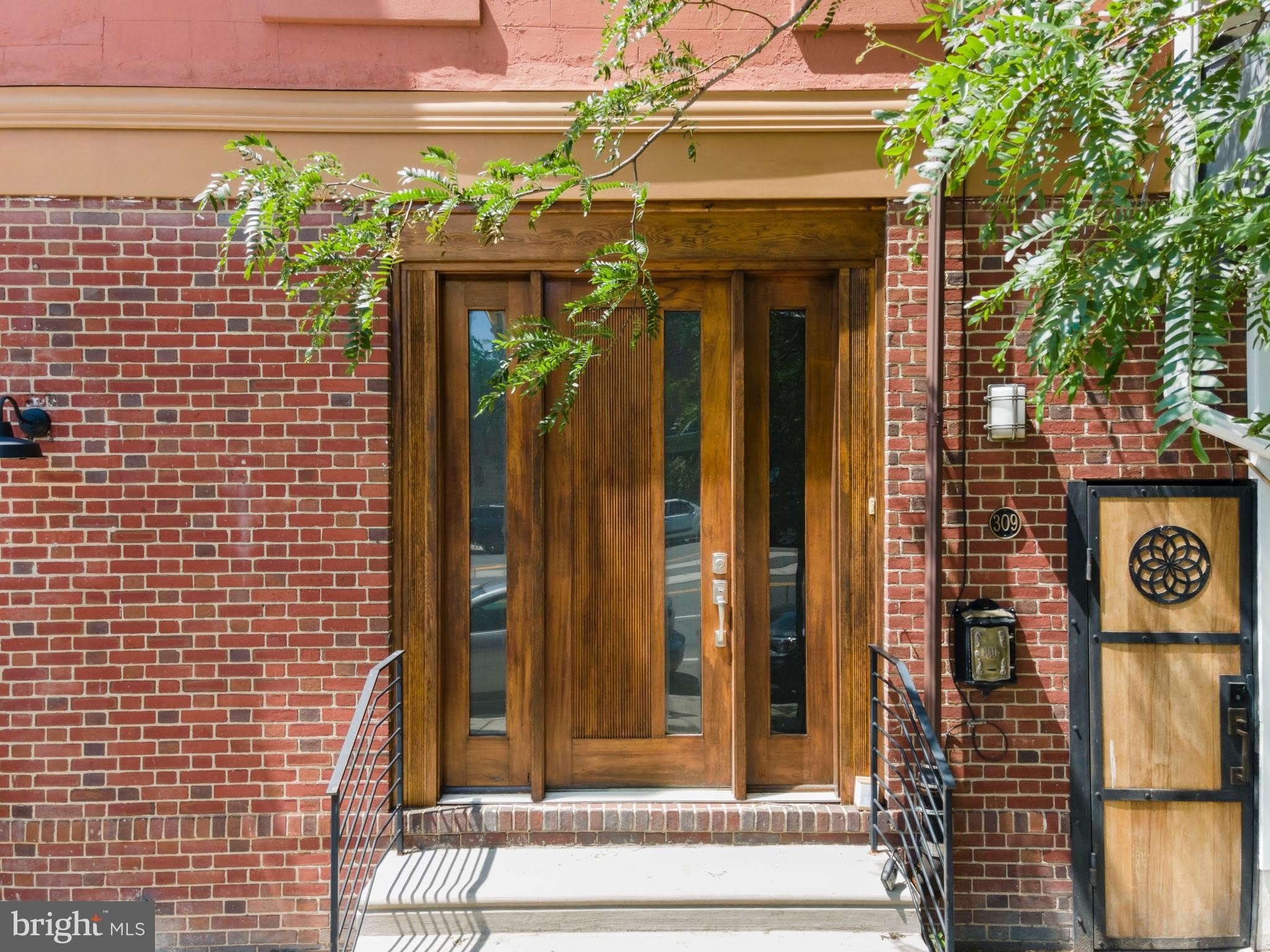 309 E Girard Avenue – photo 1
