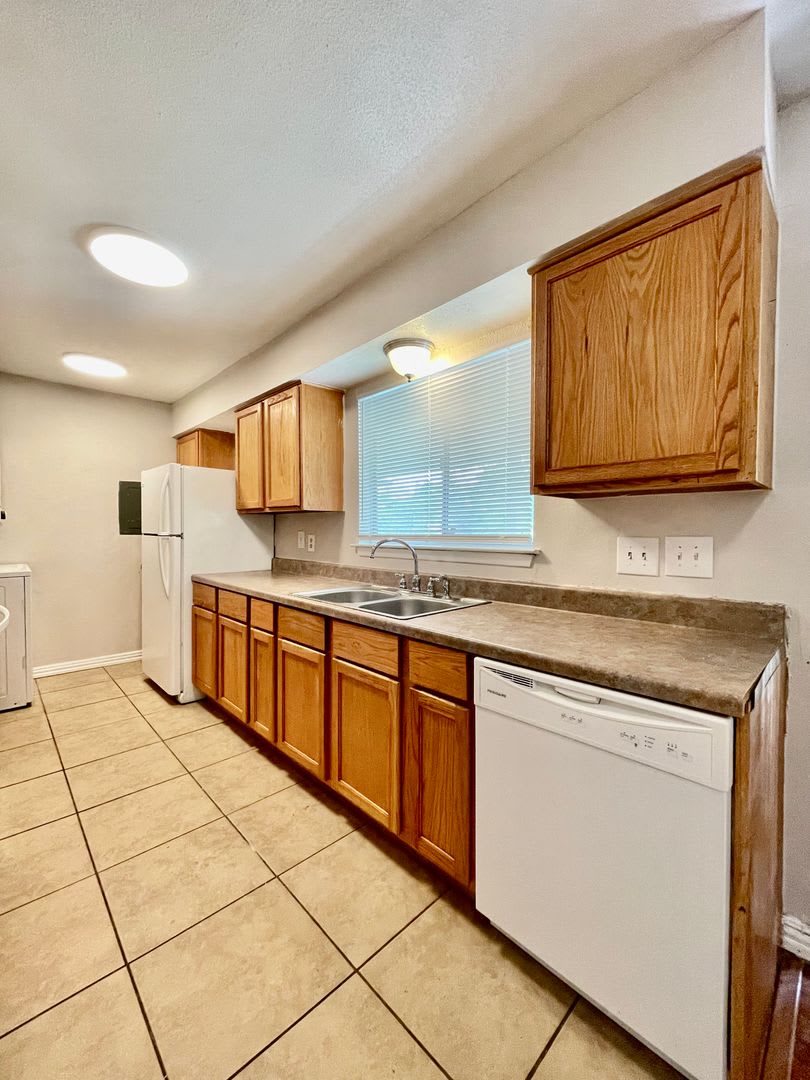 205 S Mitchell St – photo 4