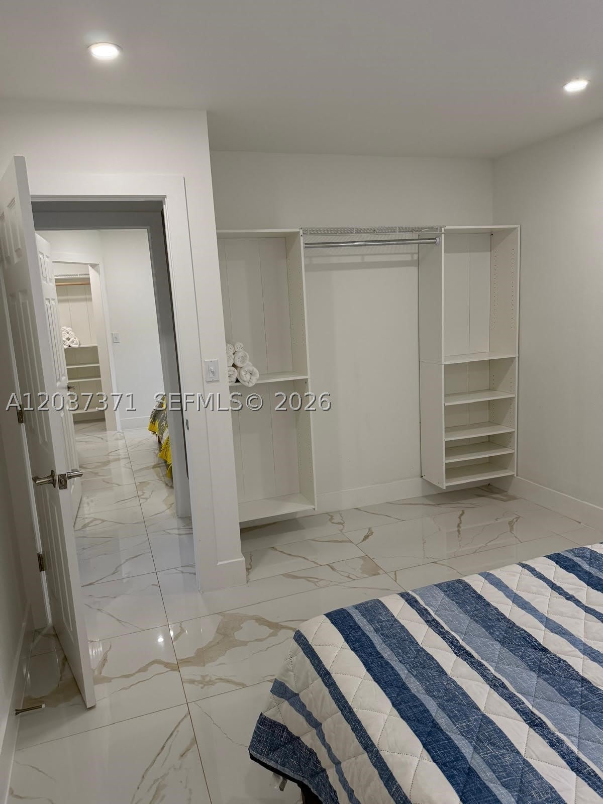 208 NW 7th St – photo 4