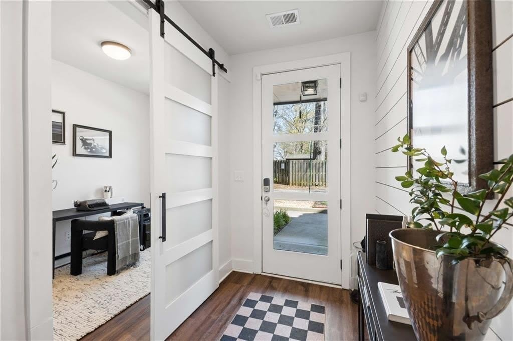 1350 May Avenue Se – photo 4