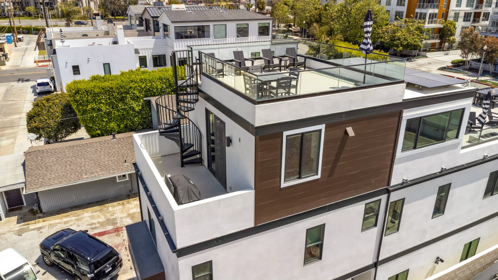 227 1st St – photo 3