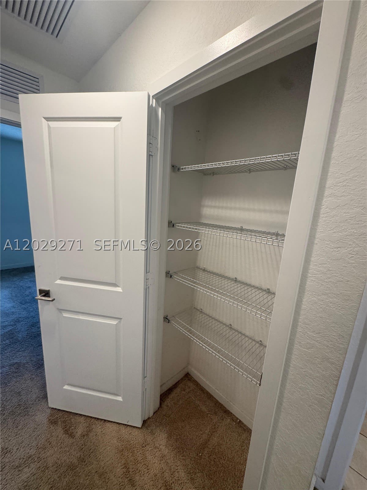 1048 SE 23rd Ter – photo 2