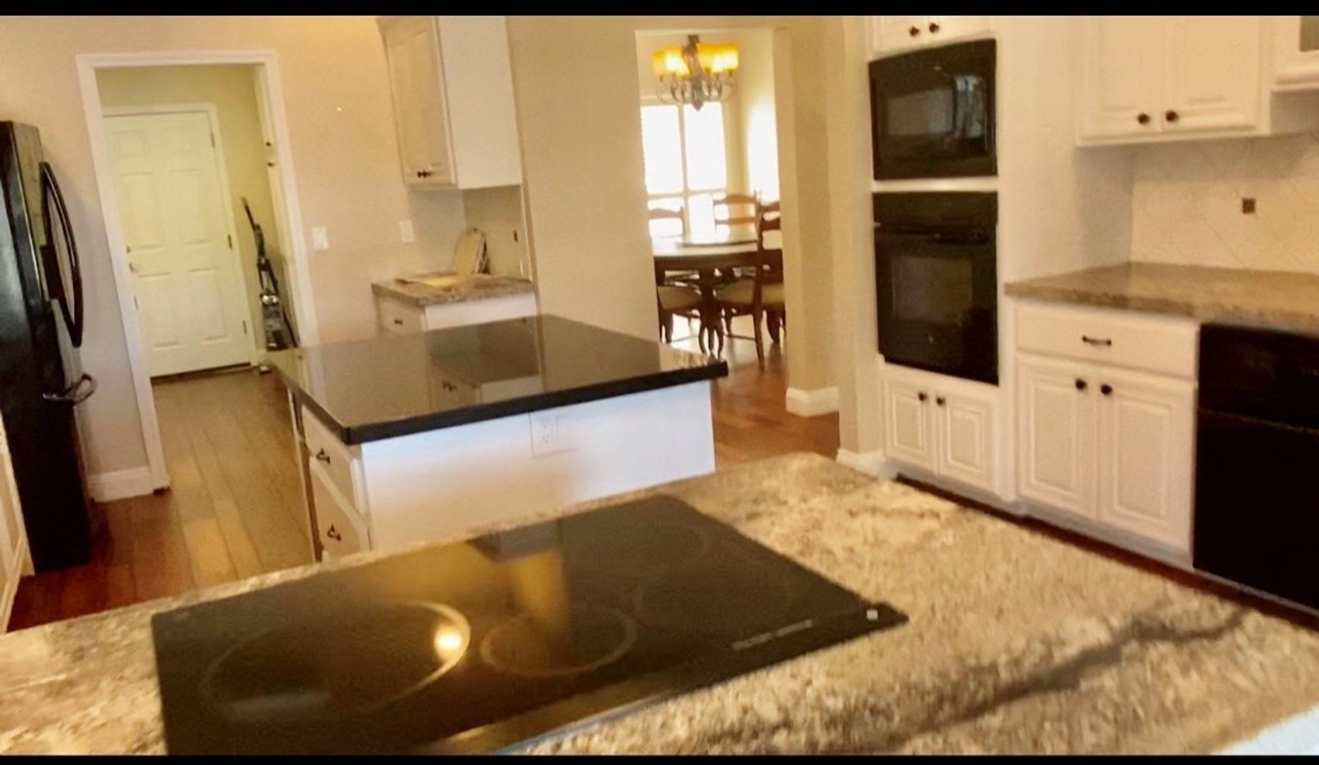 Lake Front Furnished Home, 3 bed, 4 bath in Lake Wildwood, Penn Valley, CA – photo 4