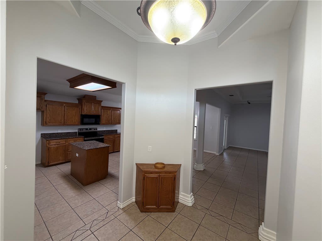 6830 Round Table Street – photo 4