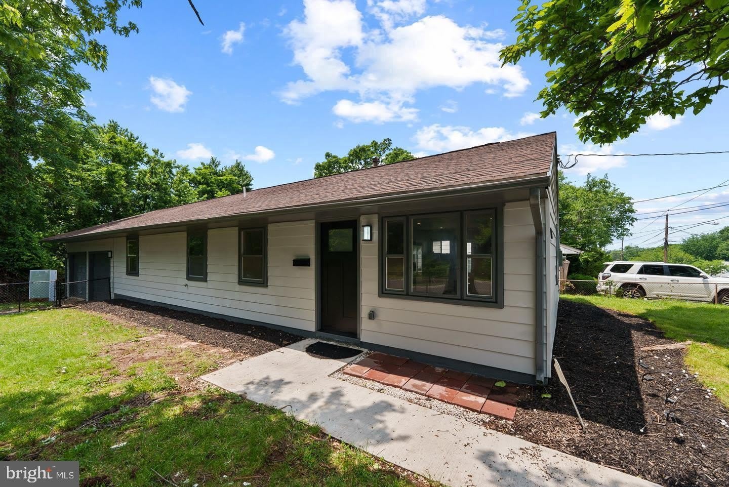 1125 DEVONSHIRE Drive – photo 2