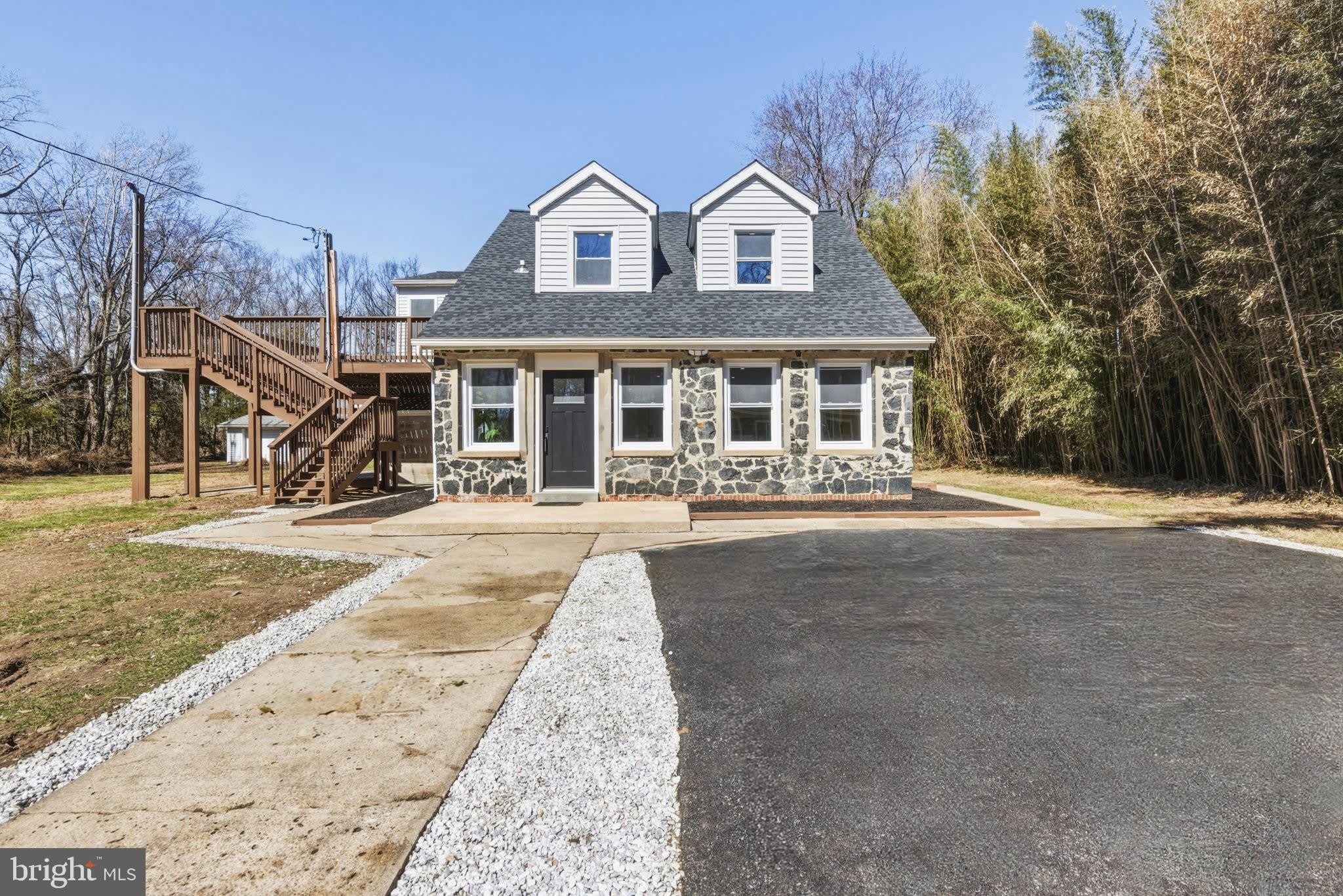 3236 GEORGE Street – photo 3