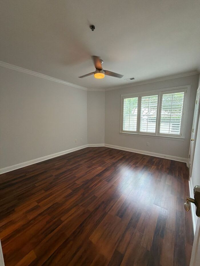5609 Fairview Road – photo 3