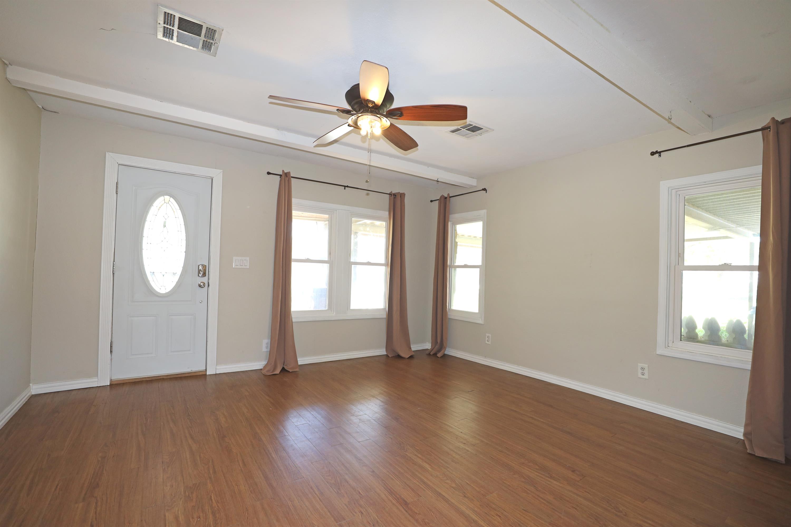 525 East Jackson Avenue – photo 1