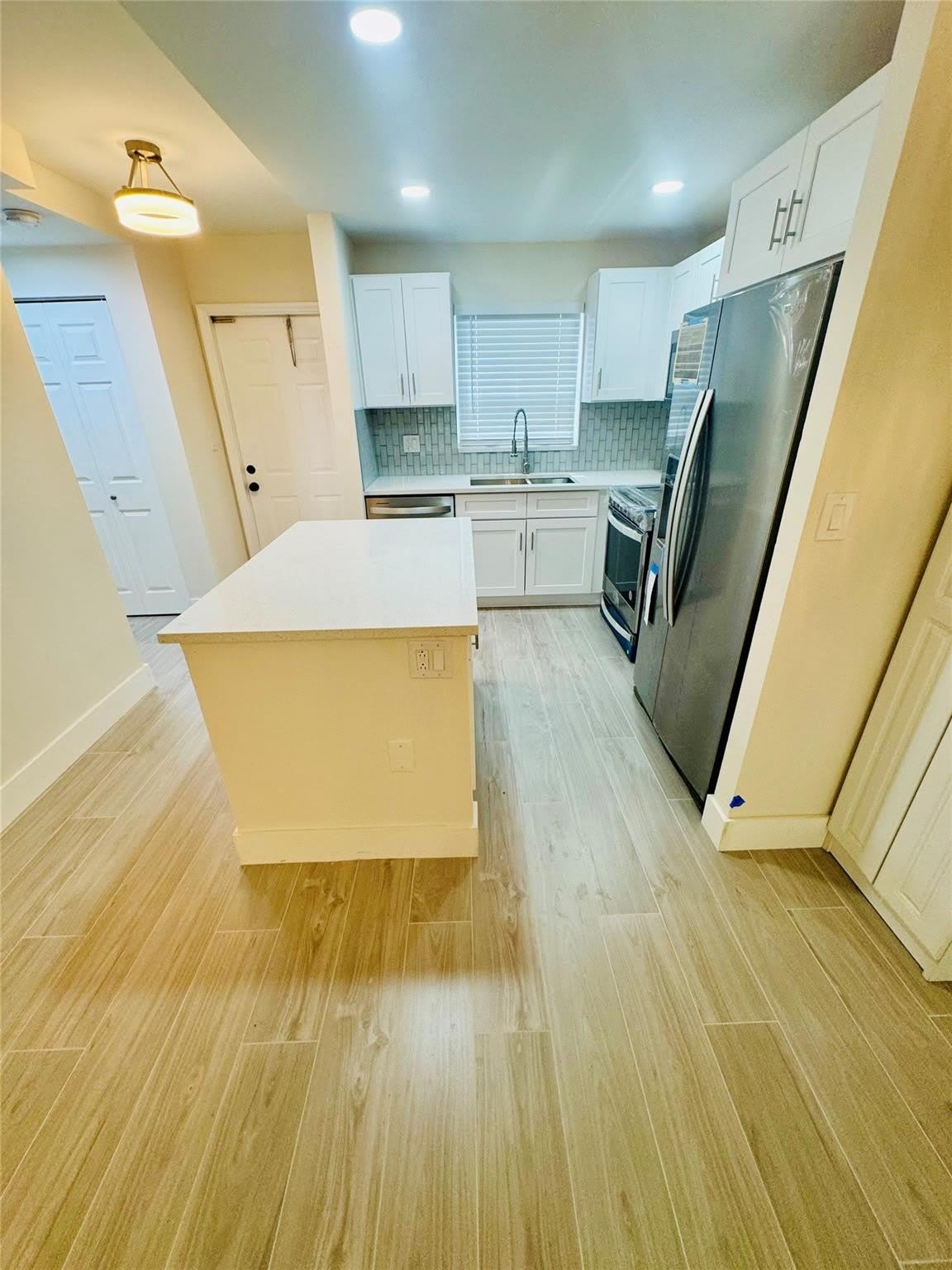805 W Oakland Park Boulevard – photo 5