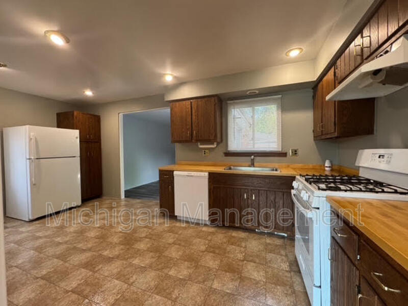 11219 Morgan Ave – photo 4