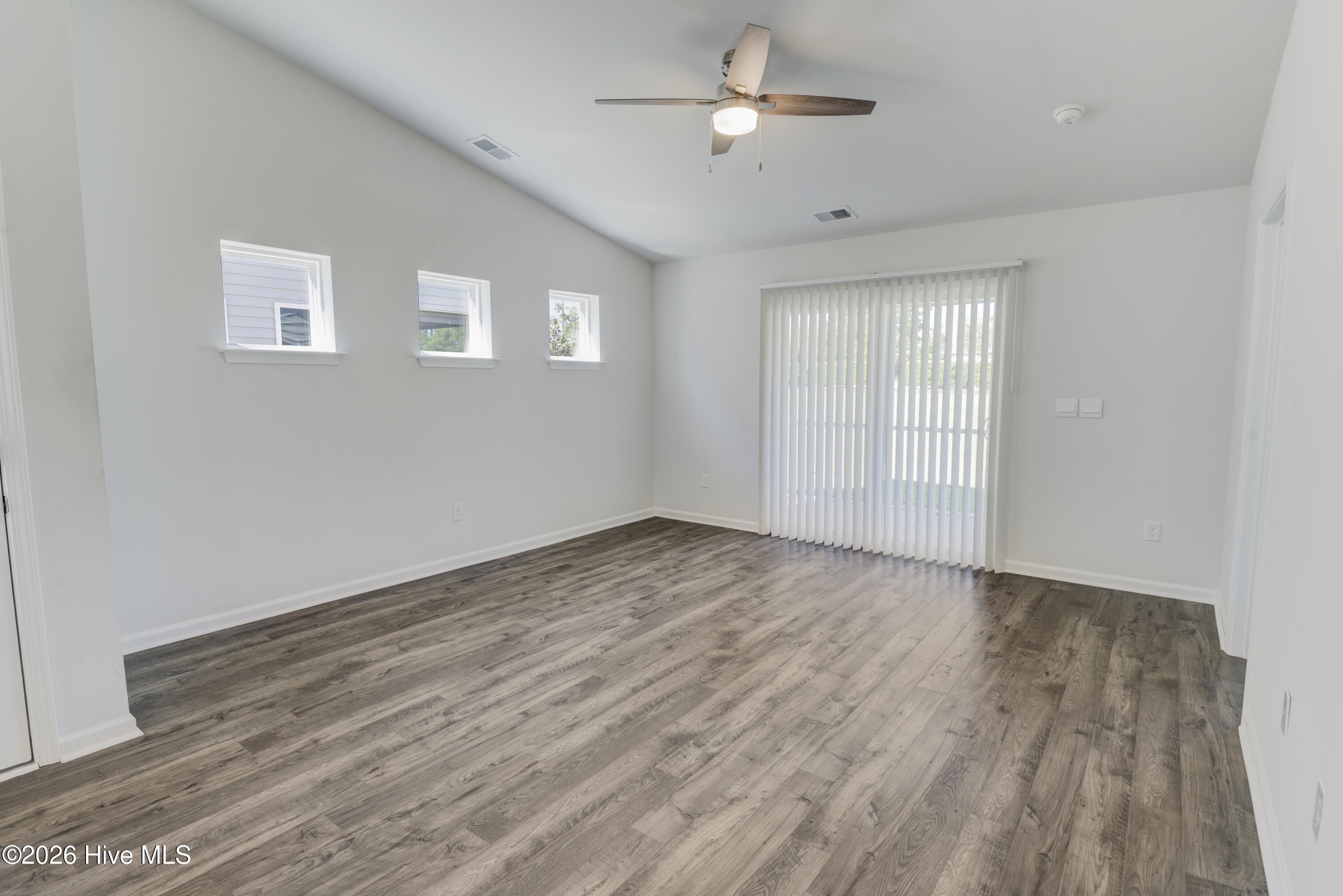 375 Logan Street – photo 5