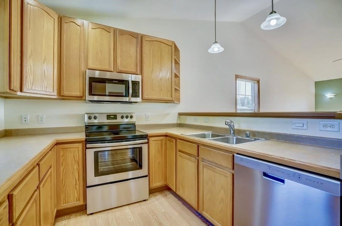 1002 Severson Drive – photo 4