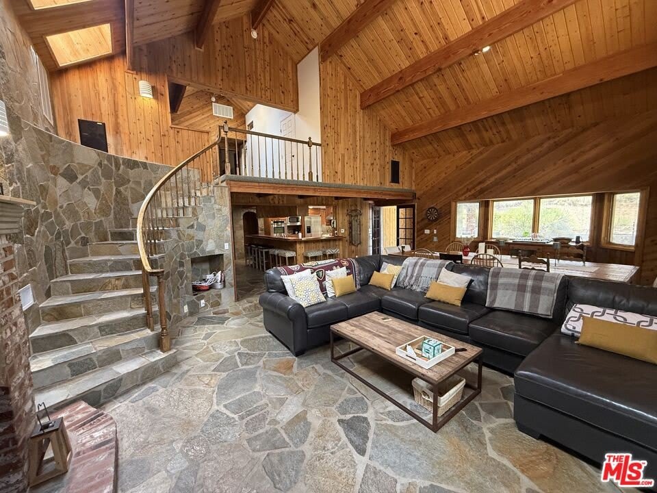 1196 Willow Ln – photo 2