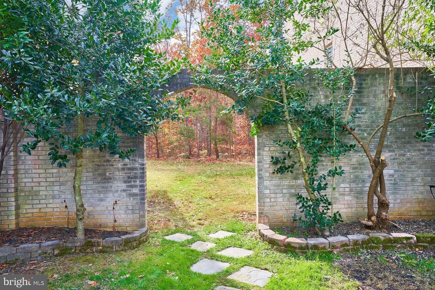 12815 BRADDOCK RD – photo 4