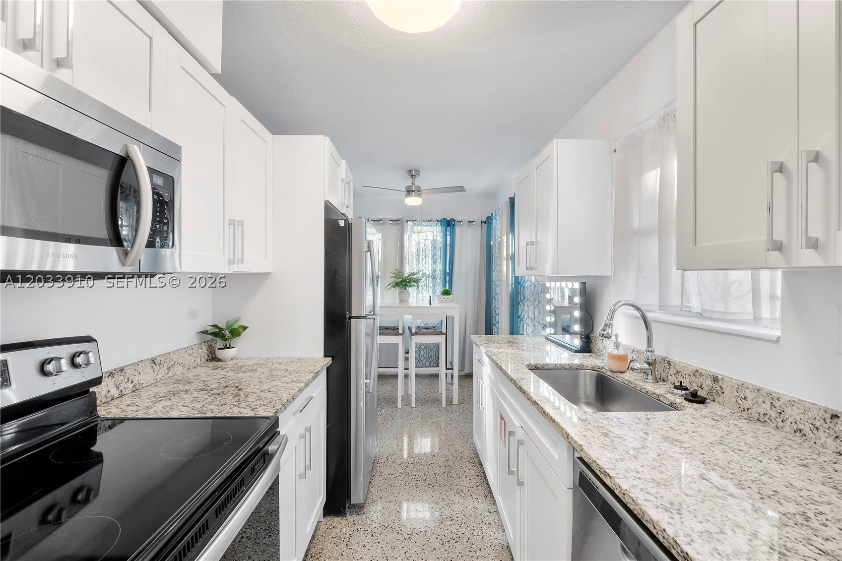 1821 SW 11th Ct – photo 4