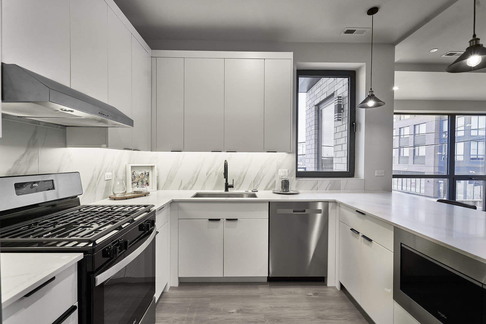 451 East Pershing Road – photo 5