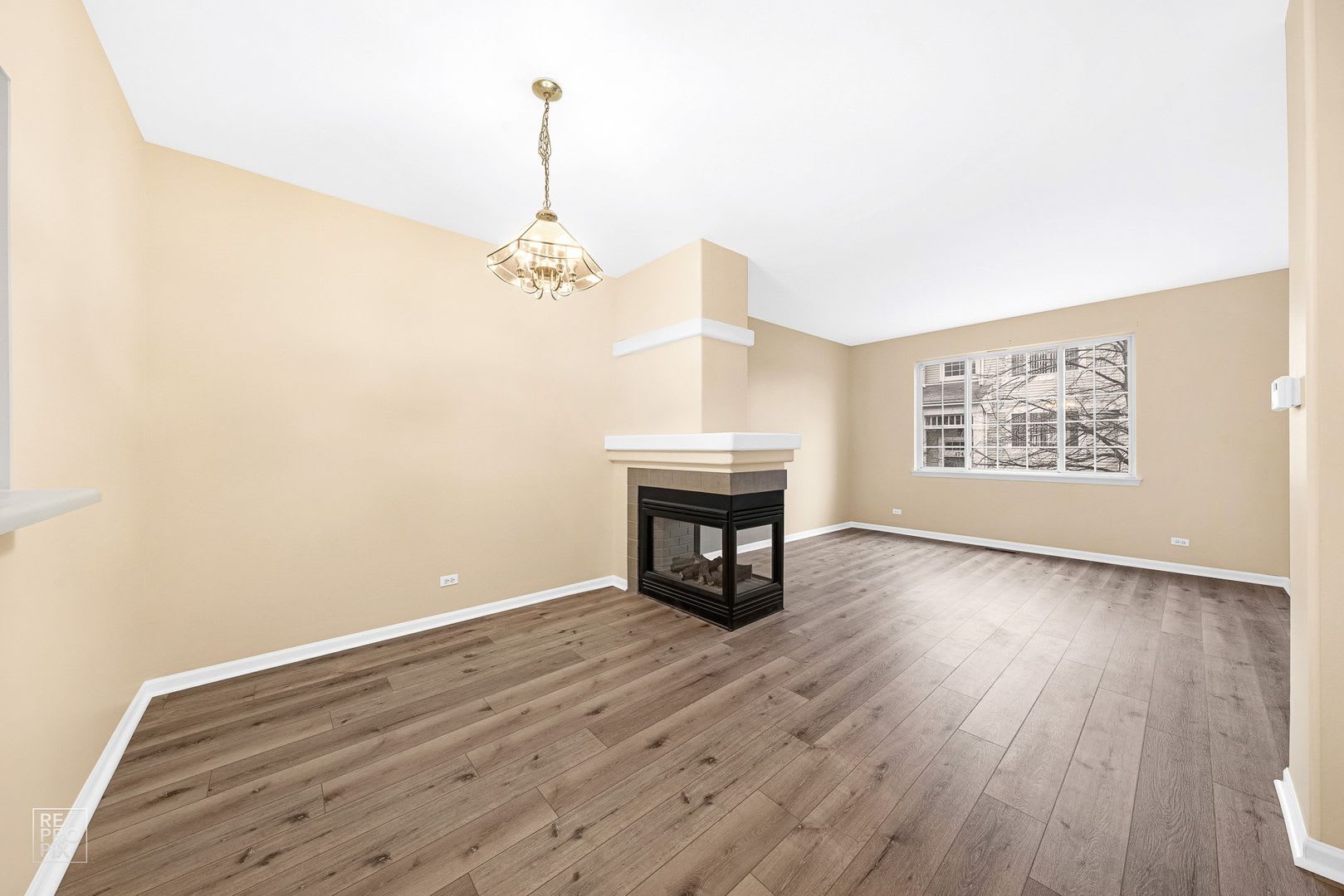Three Bedroom Two Story Townhome – photo 3