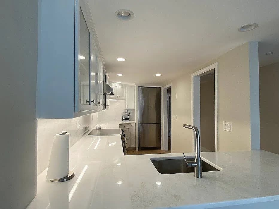 29 Brimmer St Apt 3 – photo 3
