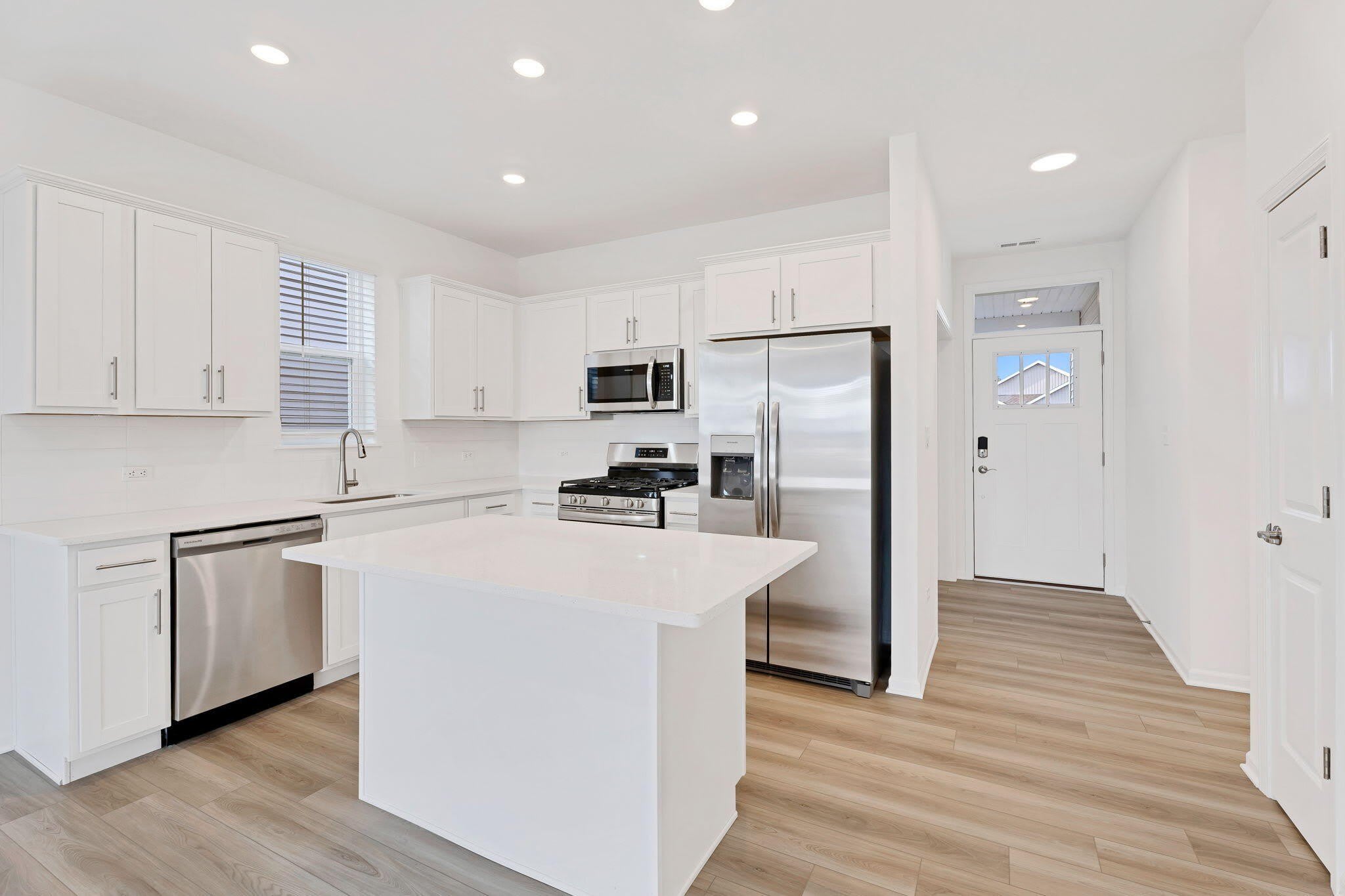511 E 127th Place – photo 4