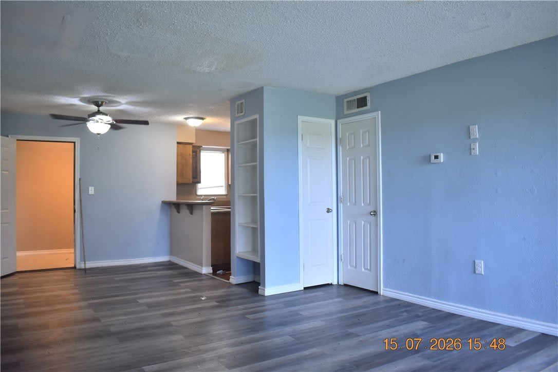 1011 Ennis Joslin – photo 5
