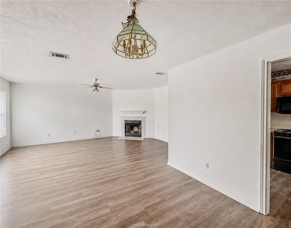816 Azalea Court – photo 3