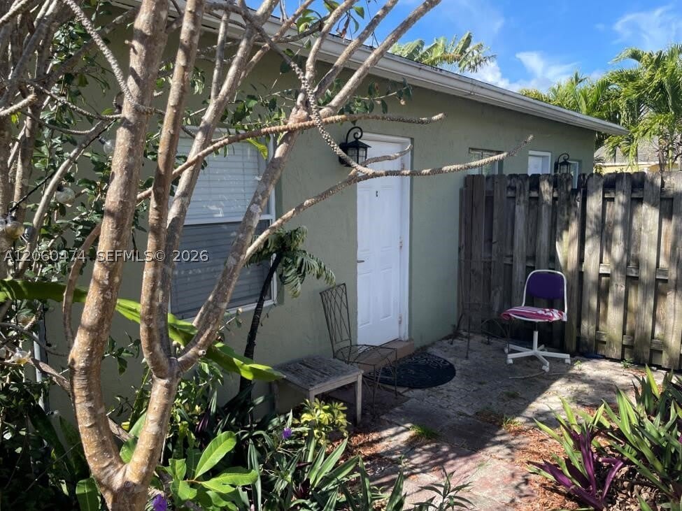1108 Ne 3Rd St – photo 2