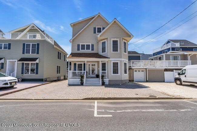 63 Fort Avenue – photo 2