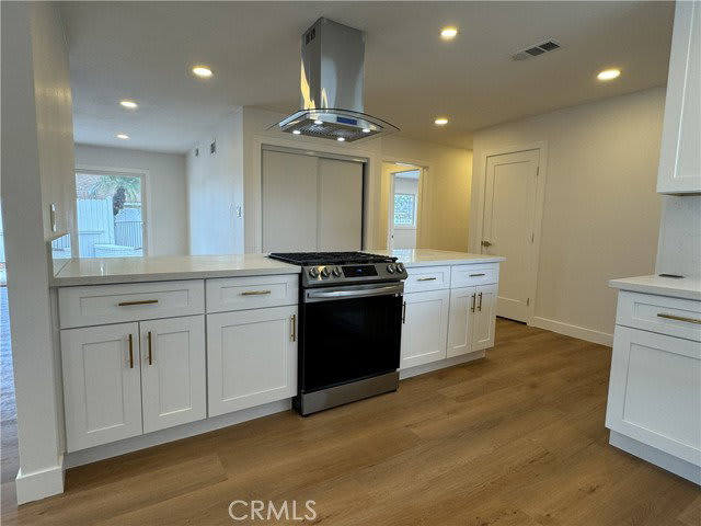 213 North Royal Place – photo 5