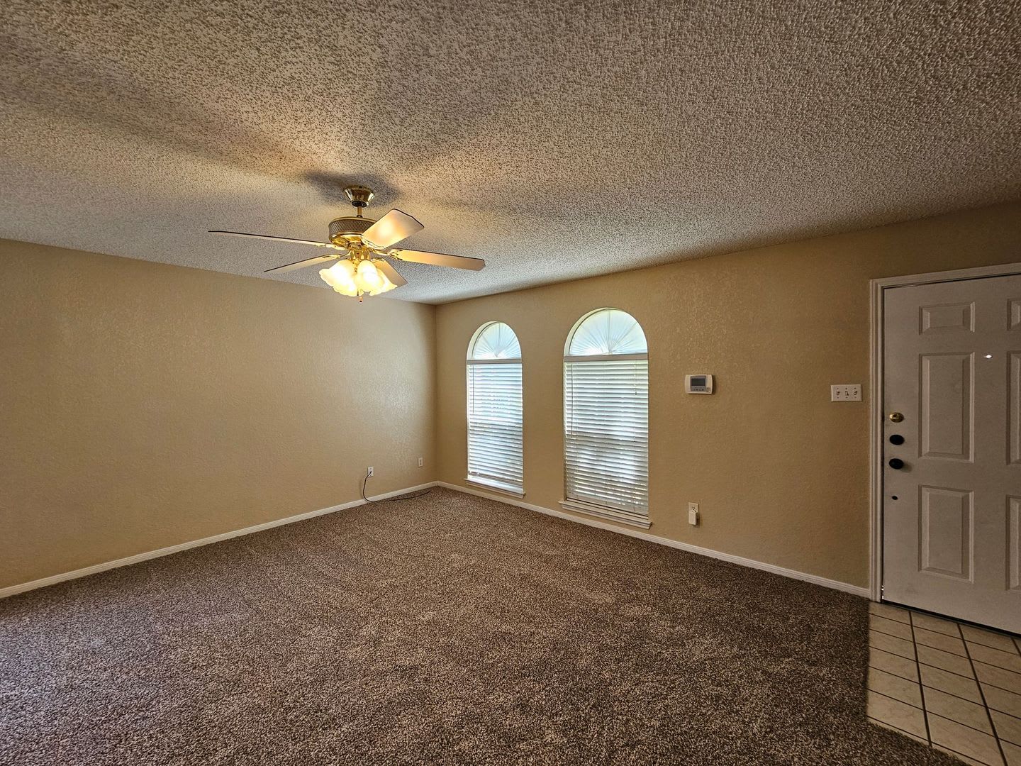 BACK TO SCHOOL RENT SPECIAL – photo 5