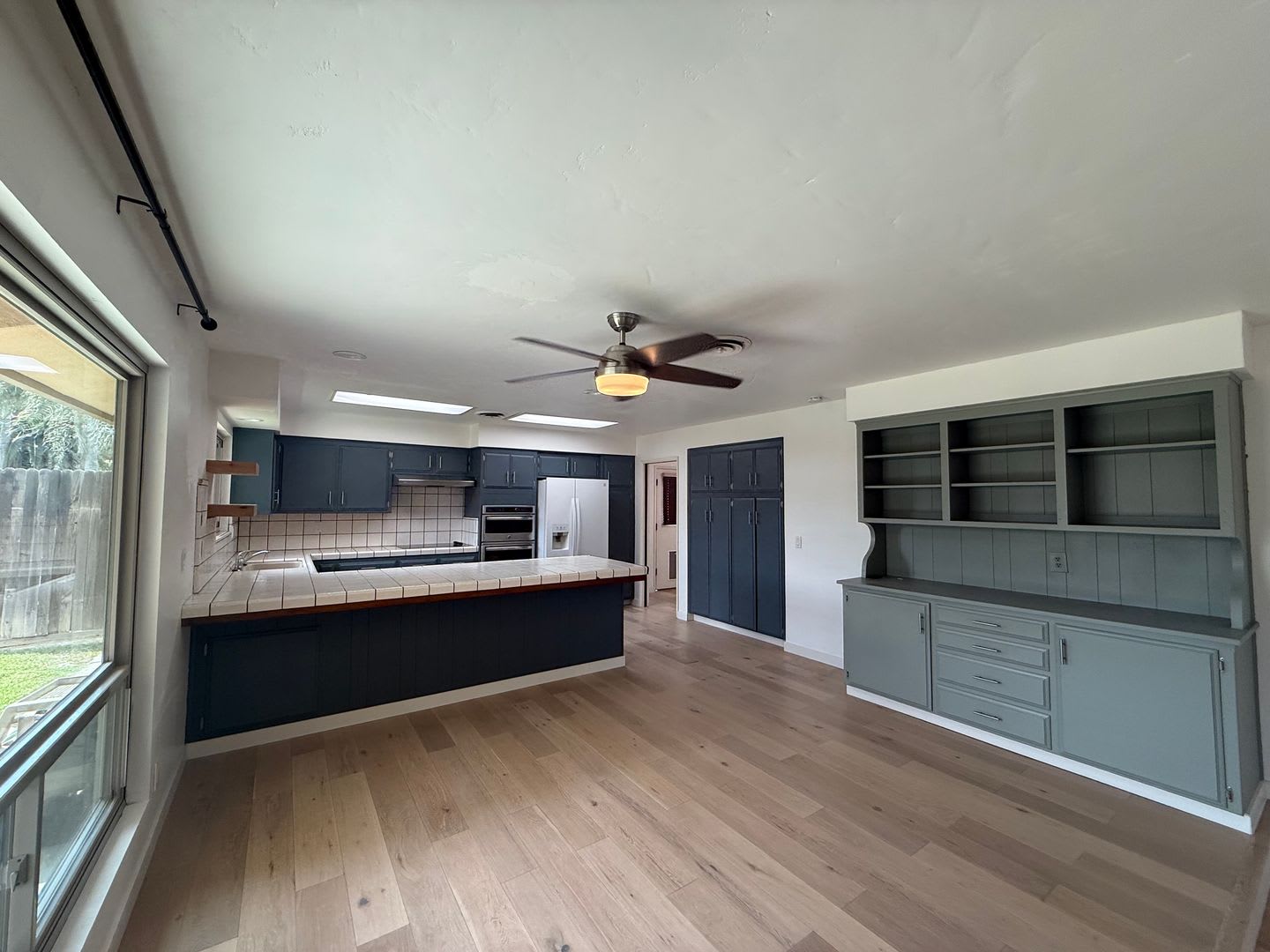 Charming SW Bakersfield Home – photo 5