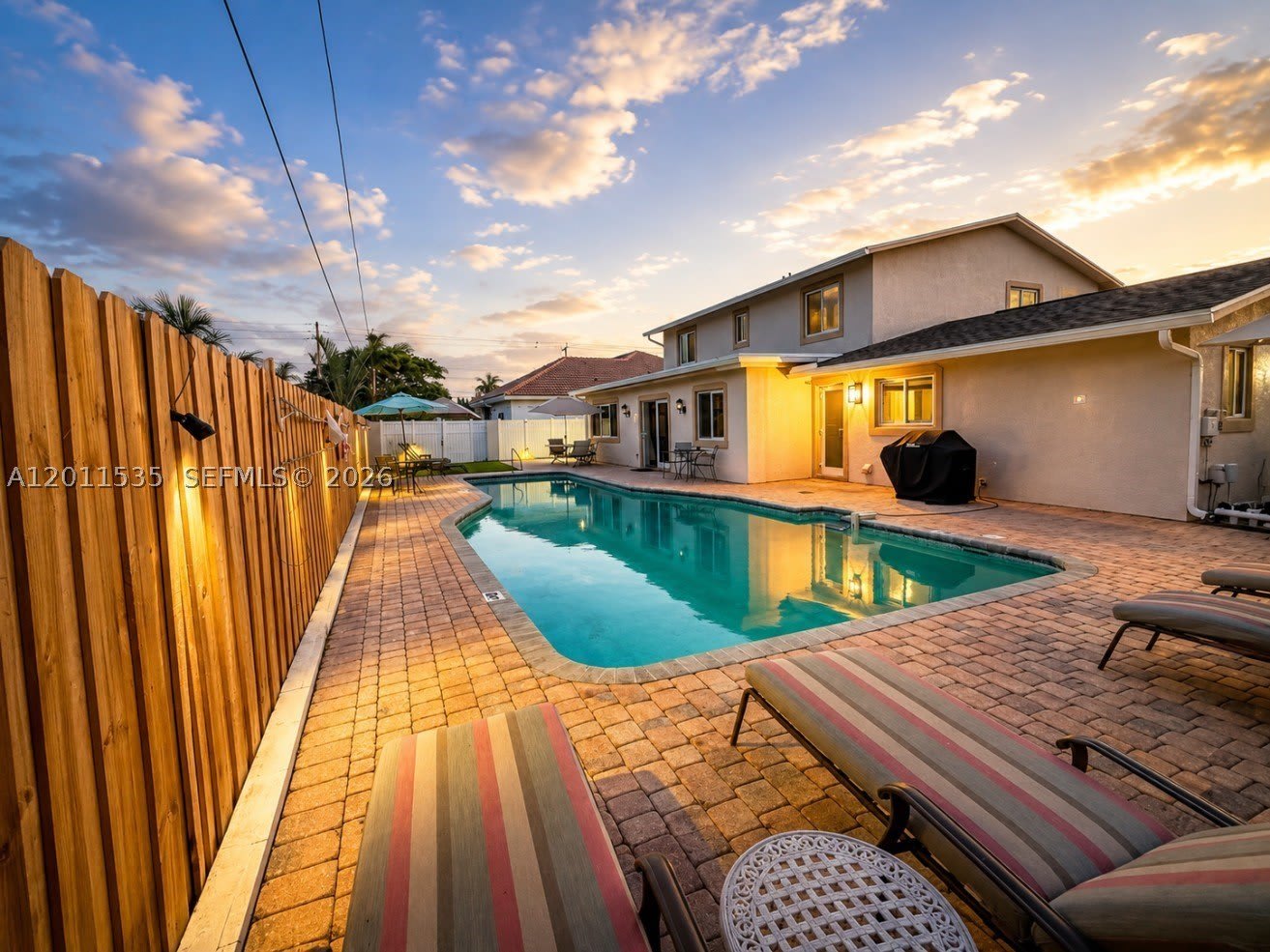 1660 NE 25th Ave – photo 5