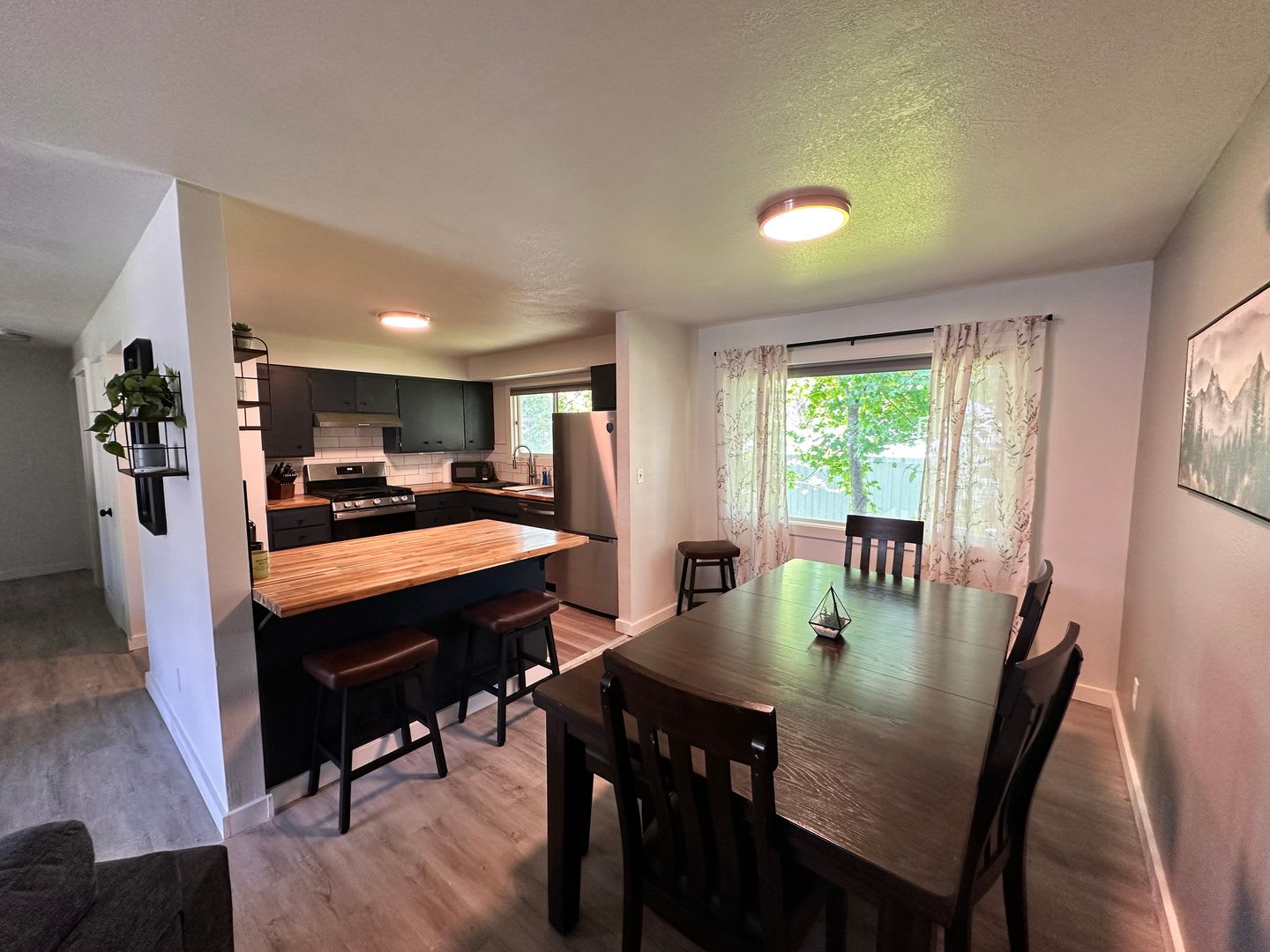 4 Bed 3 Bath Near Downtown Cda – photo 3