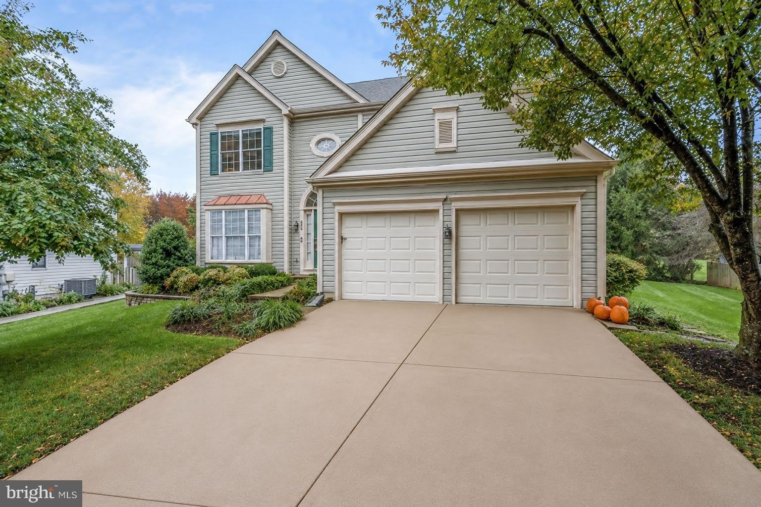 408 HUNTFIELD Court NE – photo 1
