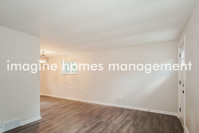 230 Noel Drive – photo 5