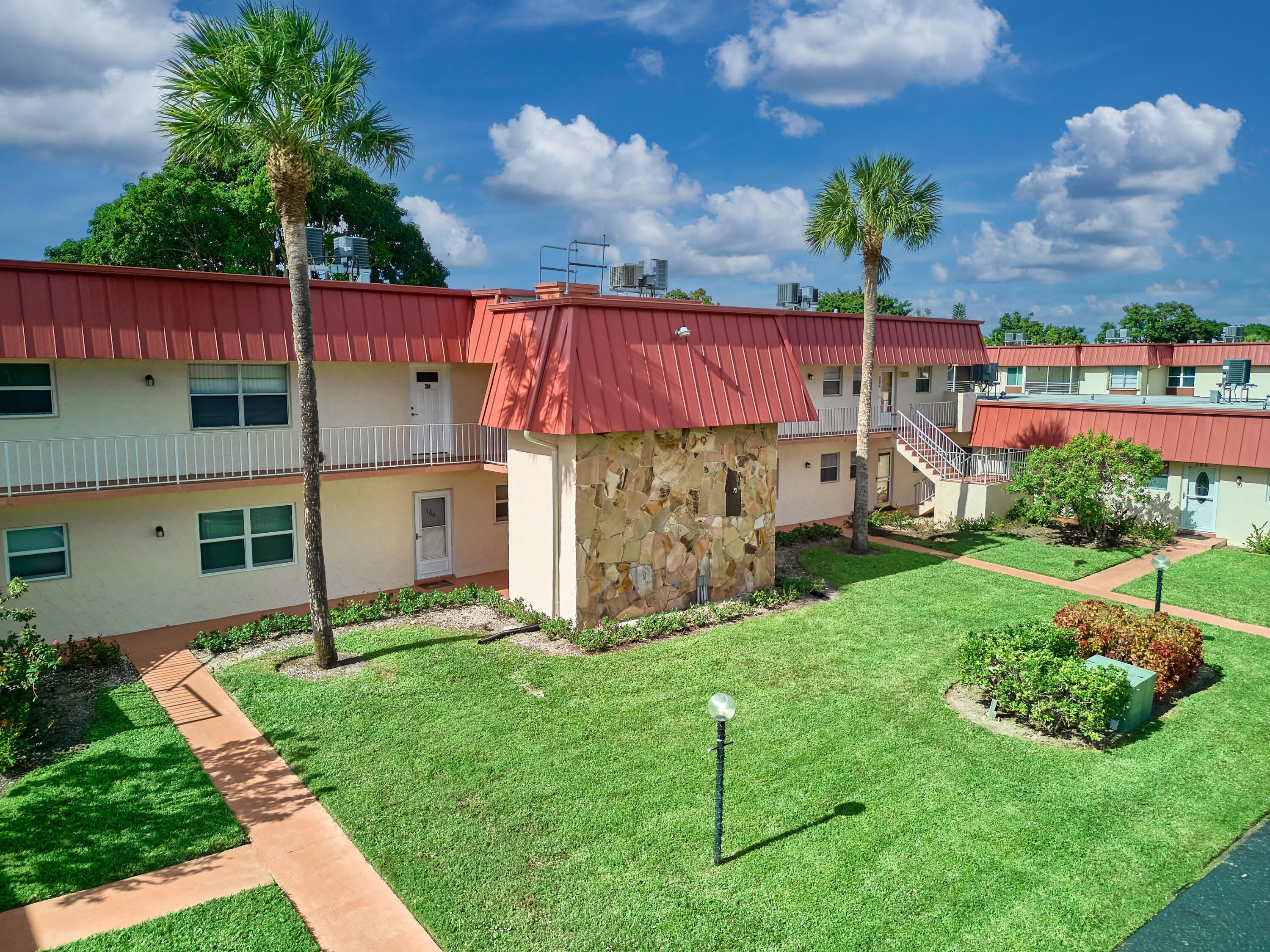12021 W Greenway Drive – photo 1