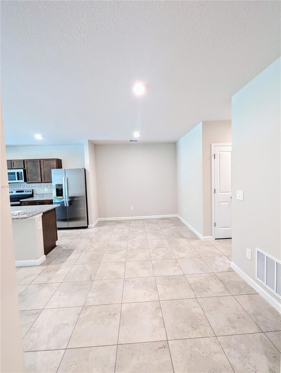 285 Raspberry Road – photo 3