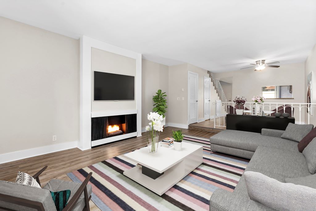 Parkway Plaza Apartments – photo 2