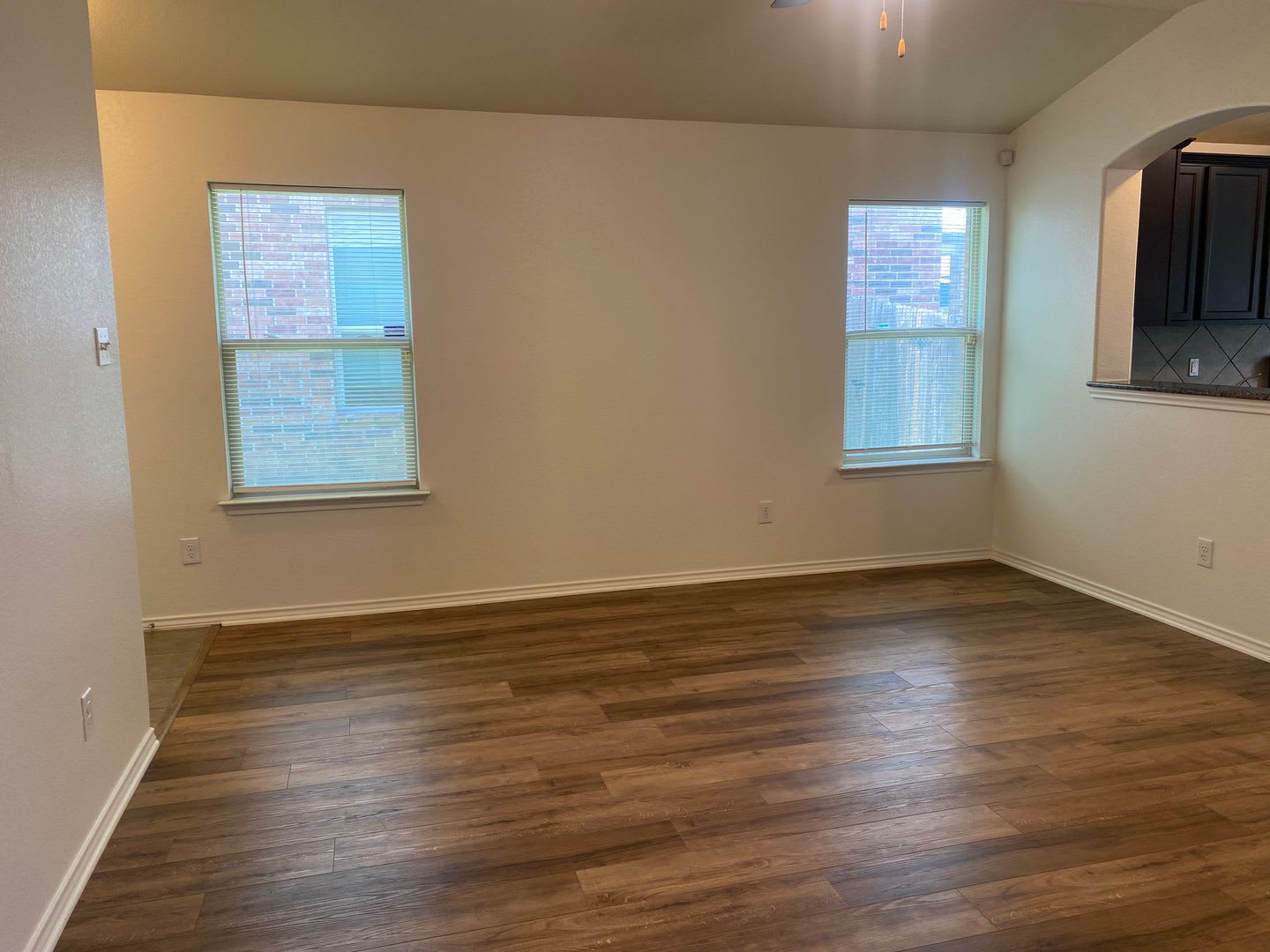 3 Bedroom Academy Isd – photo 2