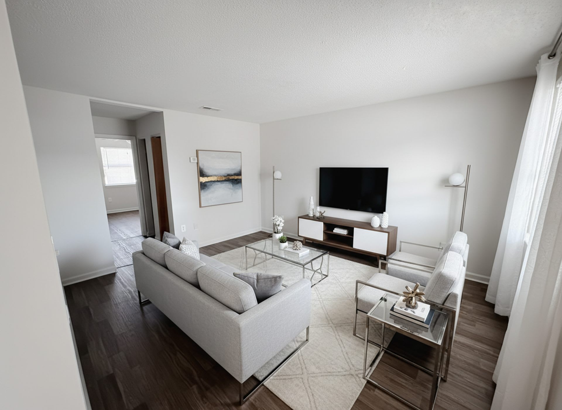 Remount Place. Clean, Convenient, Affordable Living – photo 4