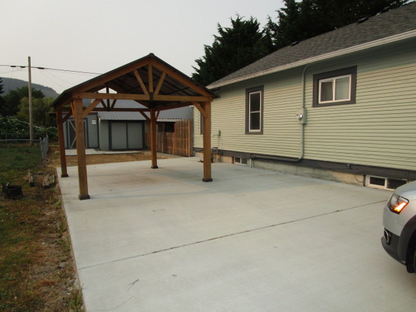 735 Jameson Street – photo 3