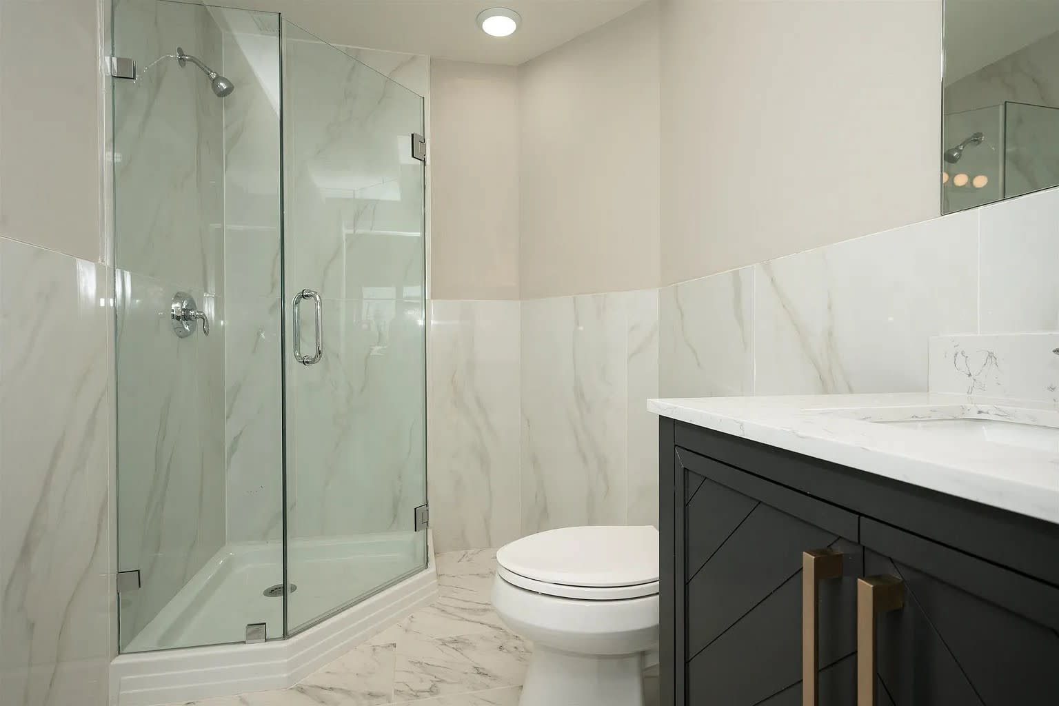 242 Beacon Ave – photo 1
