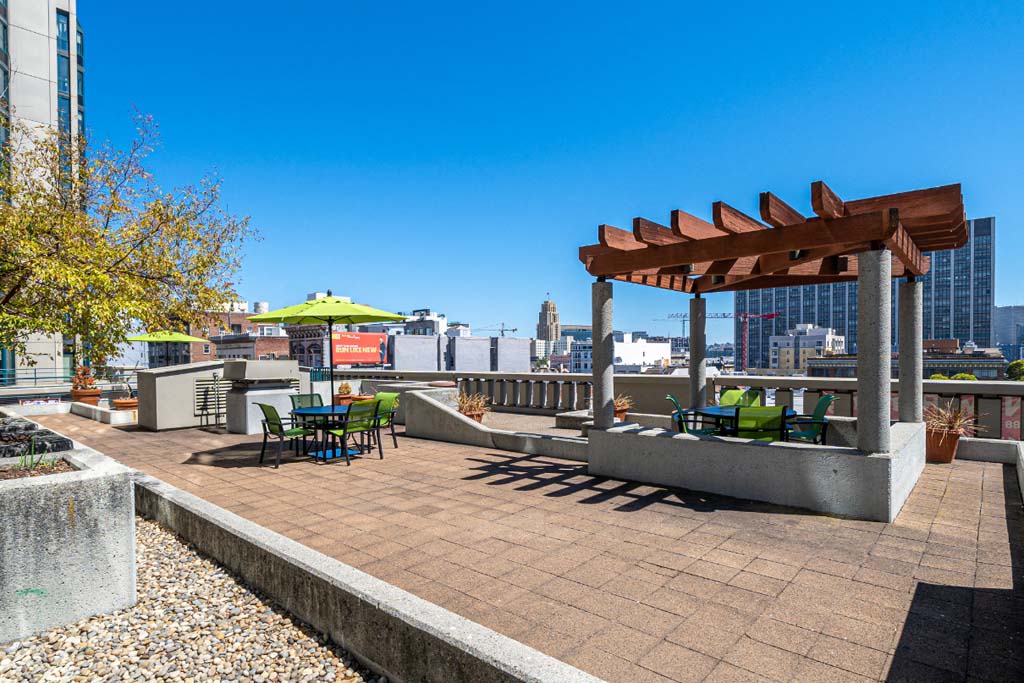 Trinity Towers Apartments – photo 4