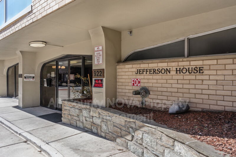 922 24th St NW – photo 5